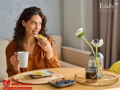 Hướng Dẫn Bổ Sung Bữa Phụ An Toàn Cho Người Bệnh Tiểu Đường Bận Rộn