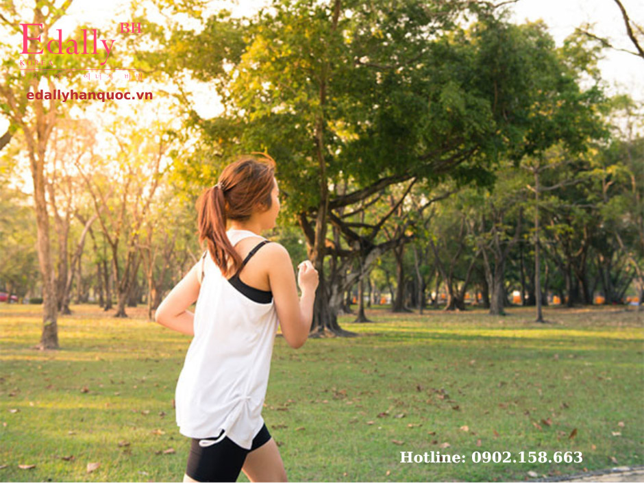 Tập thể dục vào buổi sáng giúp cơ thể thải độc hiệu quả
