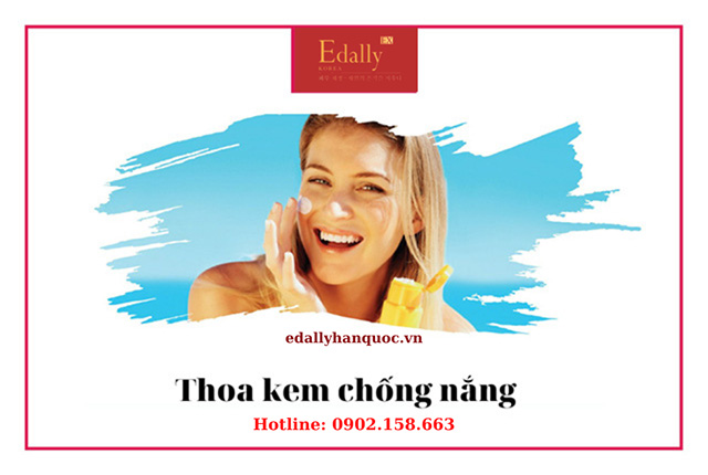 Thoa kem chống nắng để bảo vệ cho làn da body